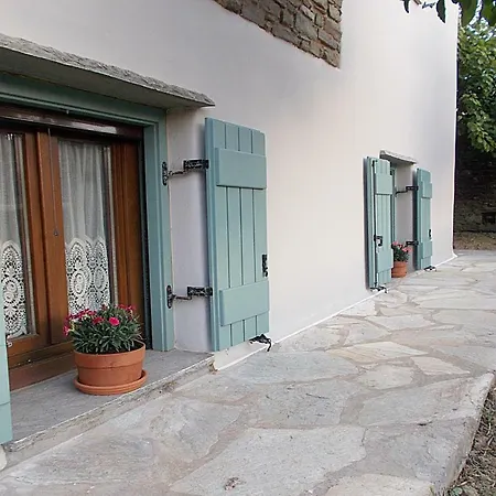 Three Little Roses Country House Apartmán